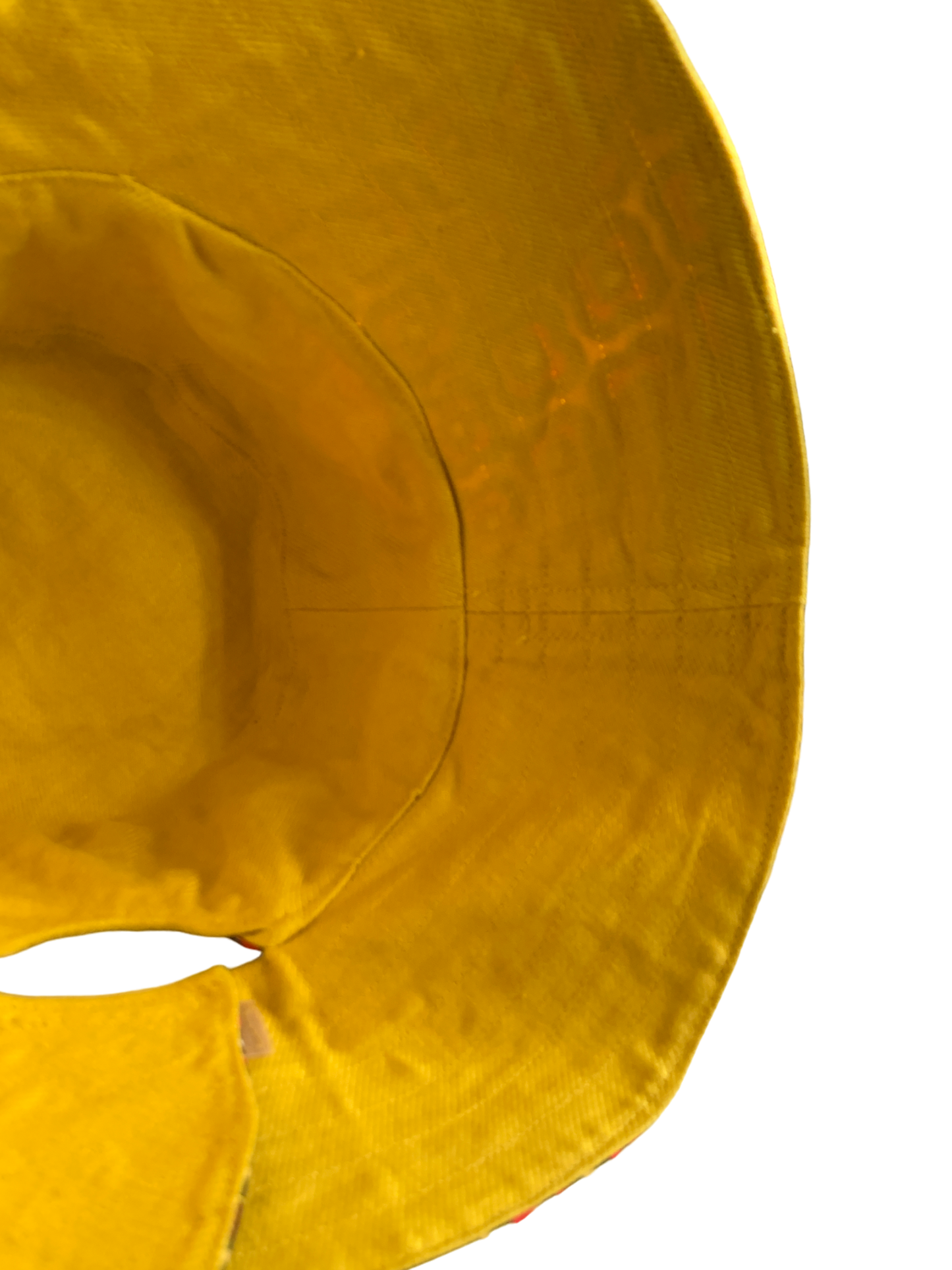 Cappello Fiori rossi su Senape